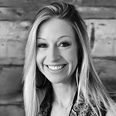 julia-wanroe-tls-instructor-greyscale julia wanroe tls instructor greyscale
